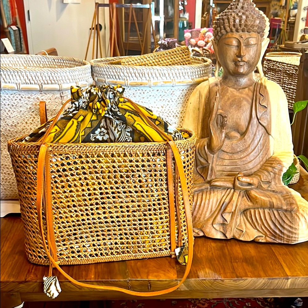 Artisan Handmade Large Woven Purse with Batik Fabric Inside